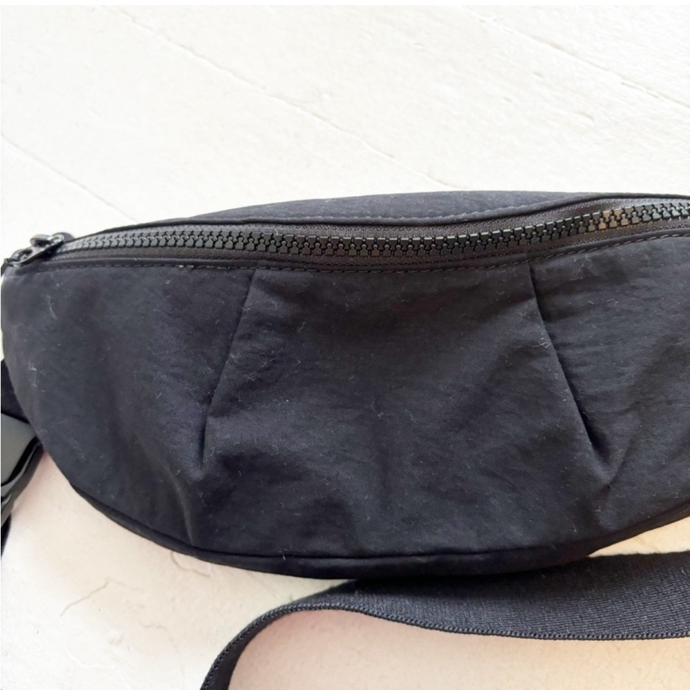 Athleta Black Kinetic Fanny Pack